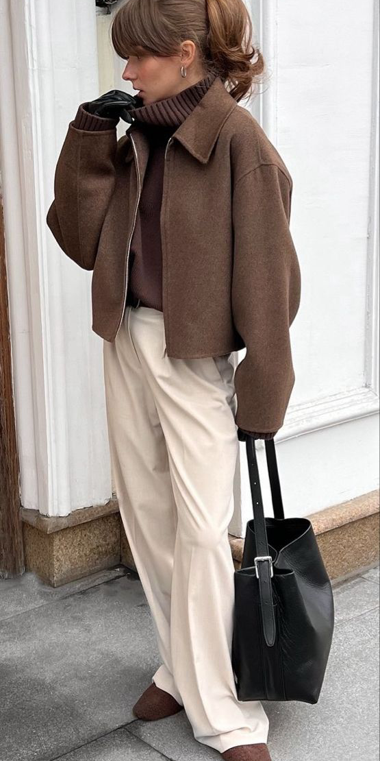 Переходи по ссылке и забирай  ежедневные подборки стильных луков на каждый день