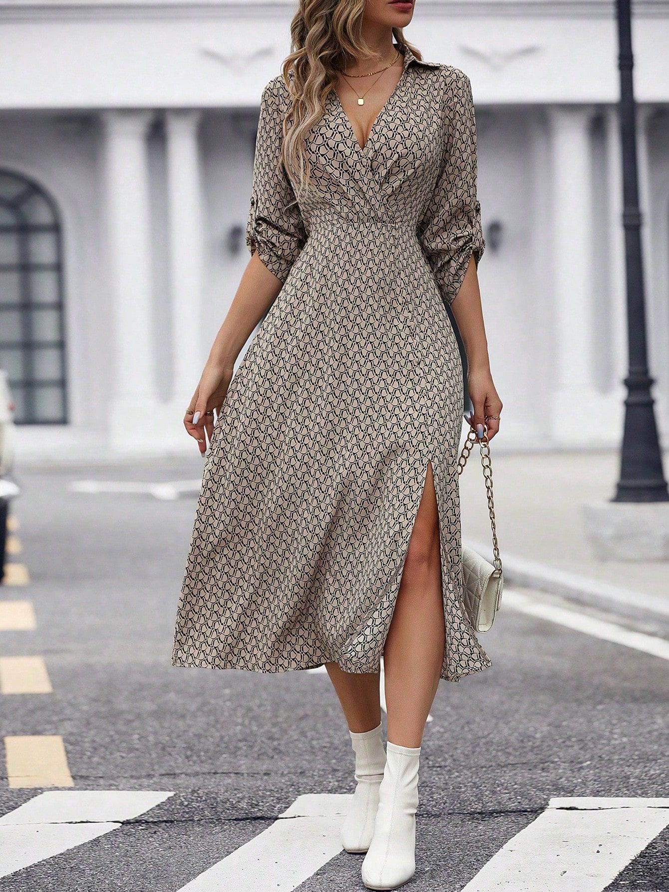 Vestido Feminino com Fenda de Verão Decote em V