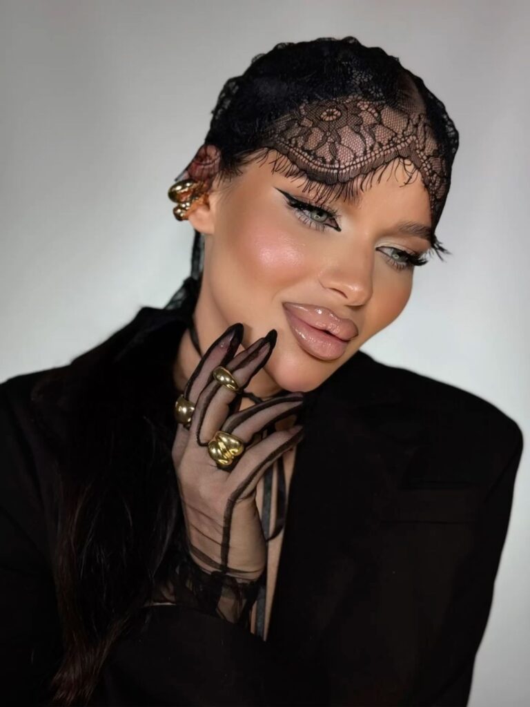 Макияж со стрелкой