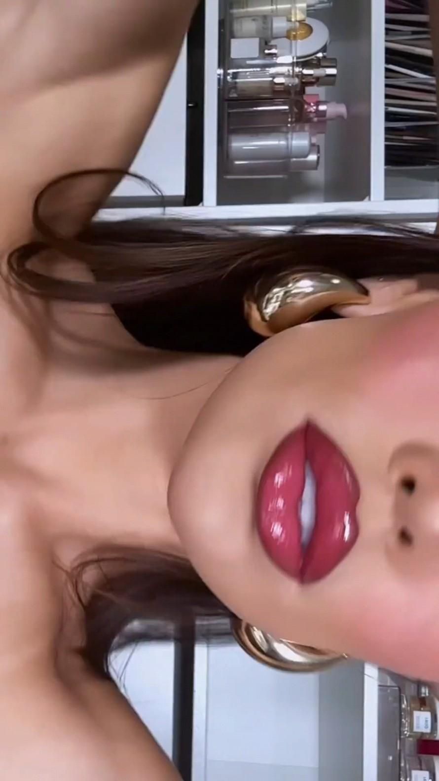 👄