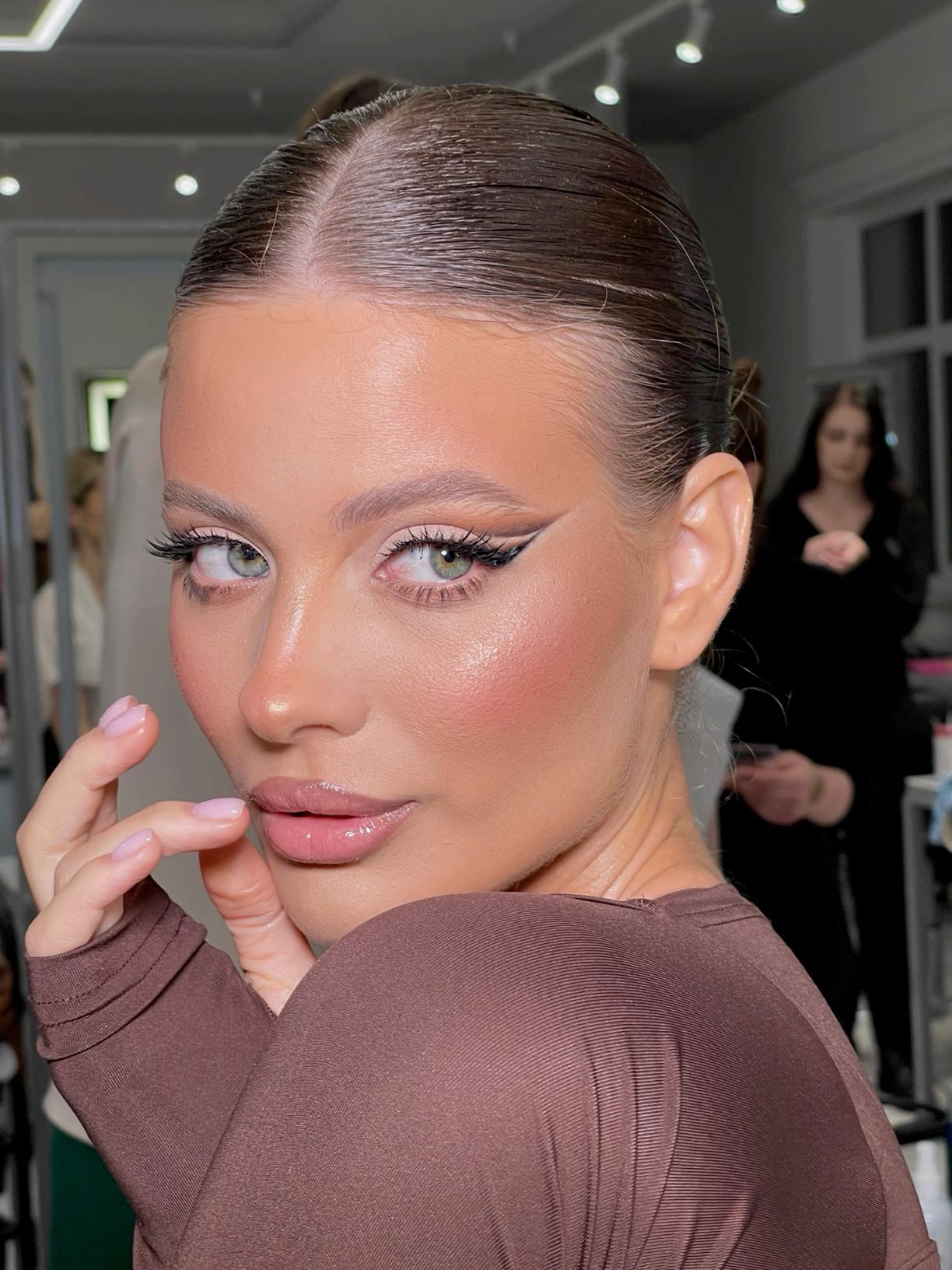 Makeup graphic ig @alina.verlina графичный макияж со стрелками