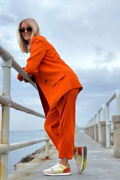 Как одеваться женщине в 40 лет и после, стиль одежды после 40: как модно, правильно и элегантно одеться / Школа Шопинга