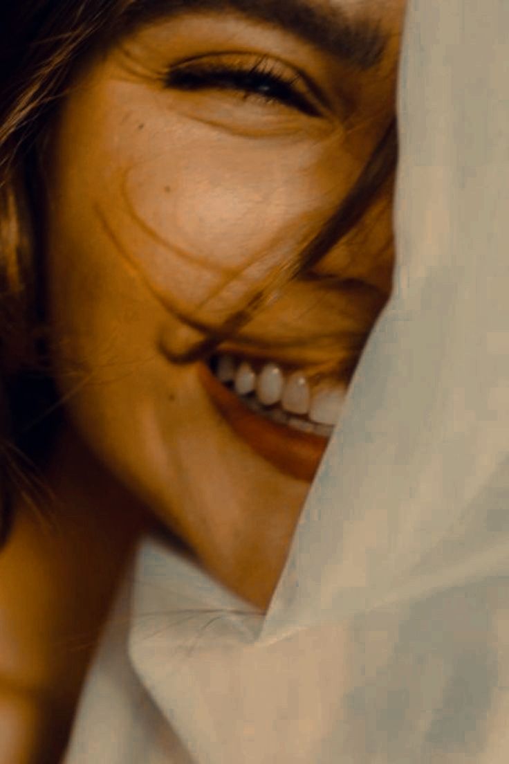 𝐴 𝑠𝑚𝑖𝑙𝑒 𝑤𝑜𝑟𝑘𝑠 𝑤𝑜𝑛𝑑𝑒𝑟𝑠