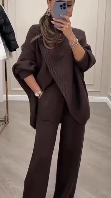 Women’s 2-Piece Oversized Sweater & Pants Set