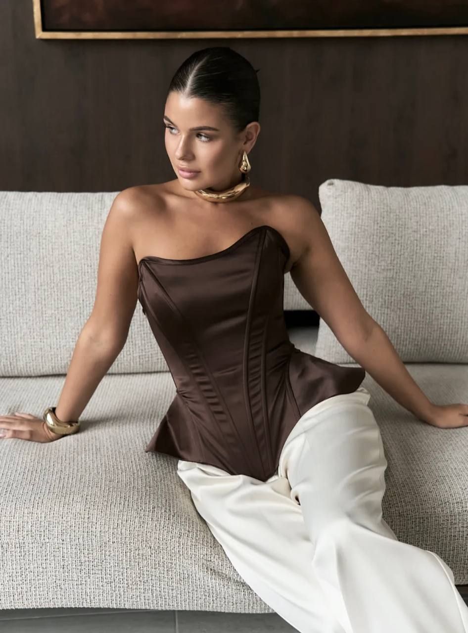 женственный образ вечер