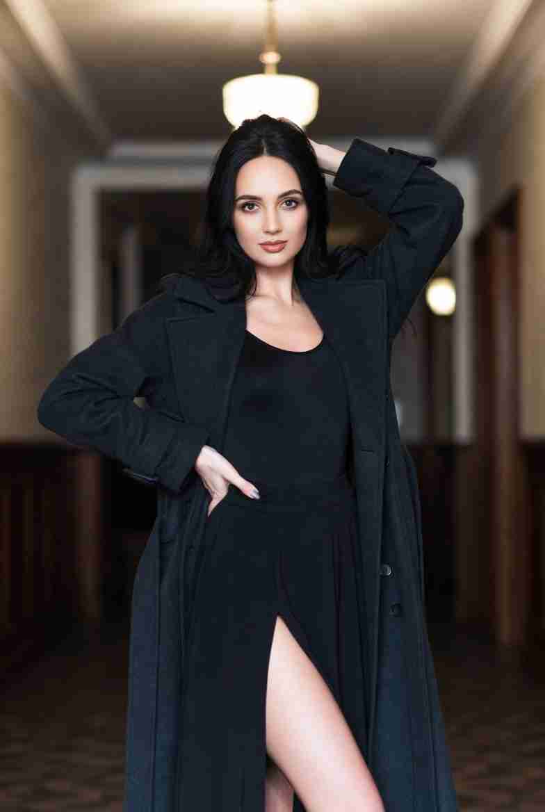 Вдохновляющие образы современных красивых женщин