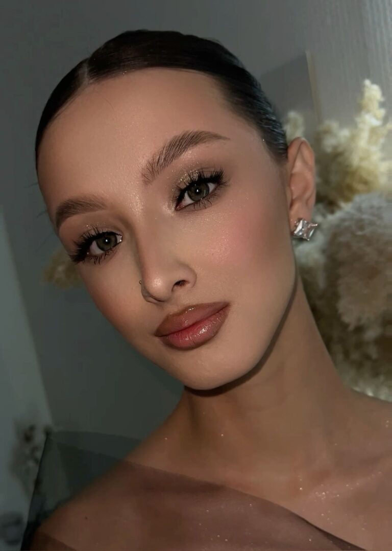 Блестящий макияж